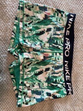 Nike Green and White Abstract Training Compression Shorts